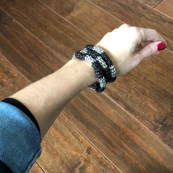 Black & Silver Bracelet set - Picture 5 of 6